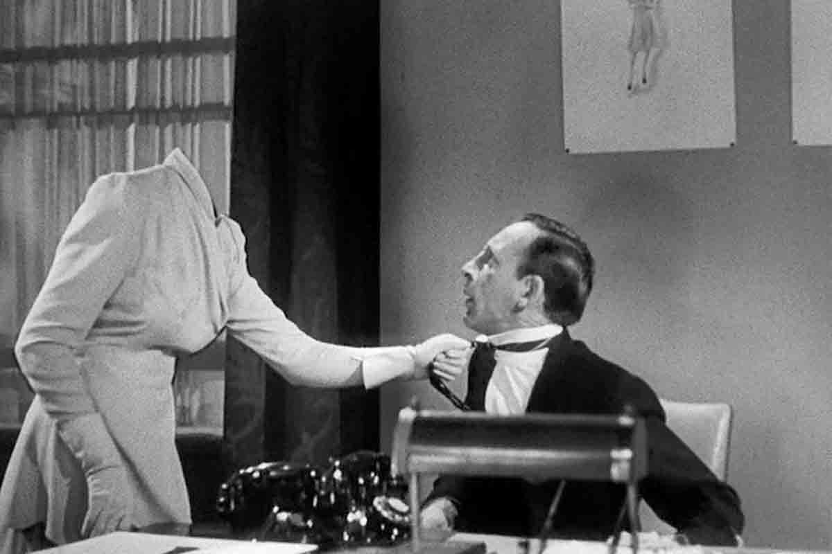 A scene from The Invisible Woman 1940