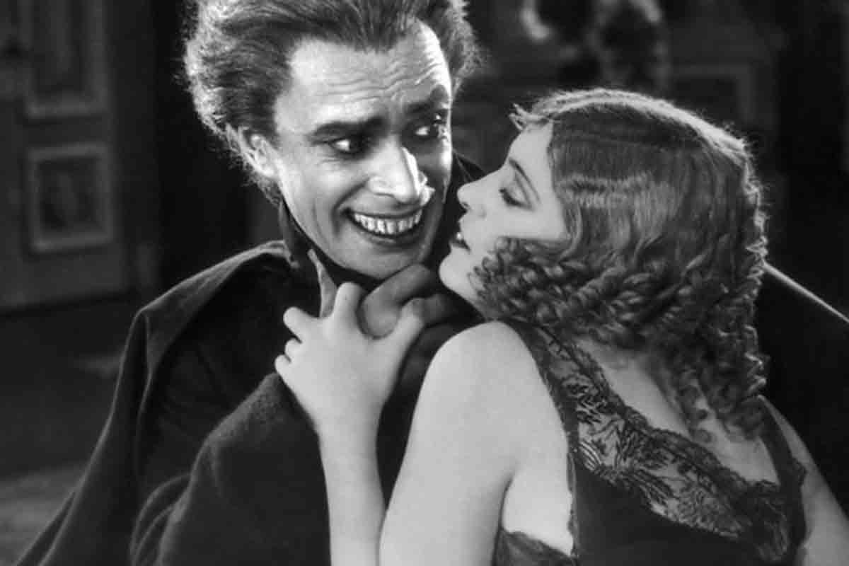 A scene from The Man Who Laughs 1928